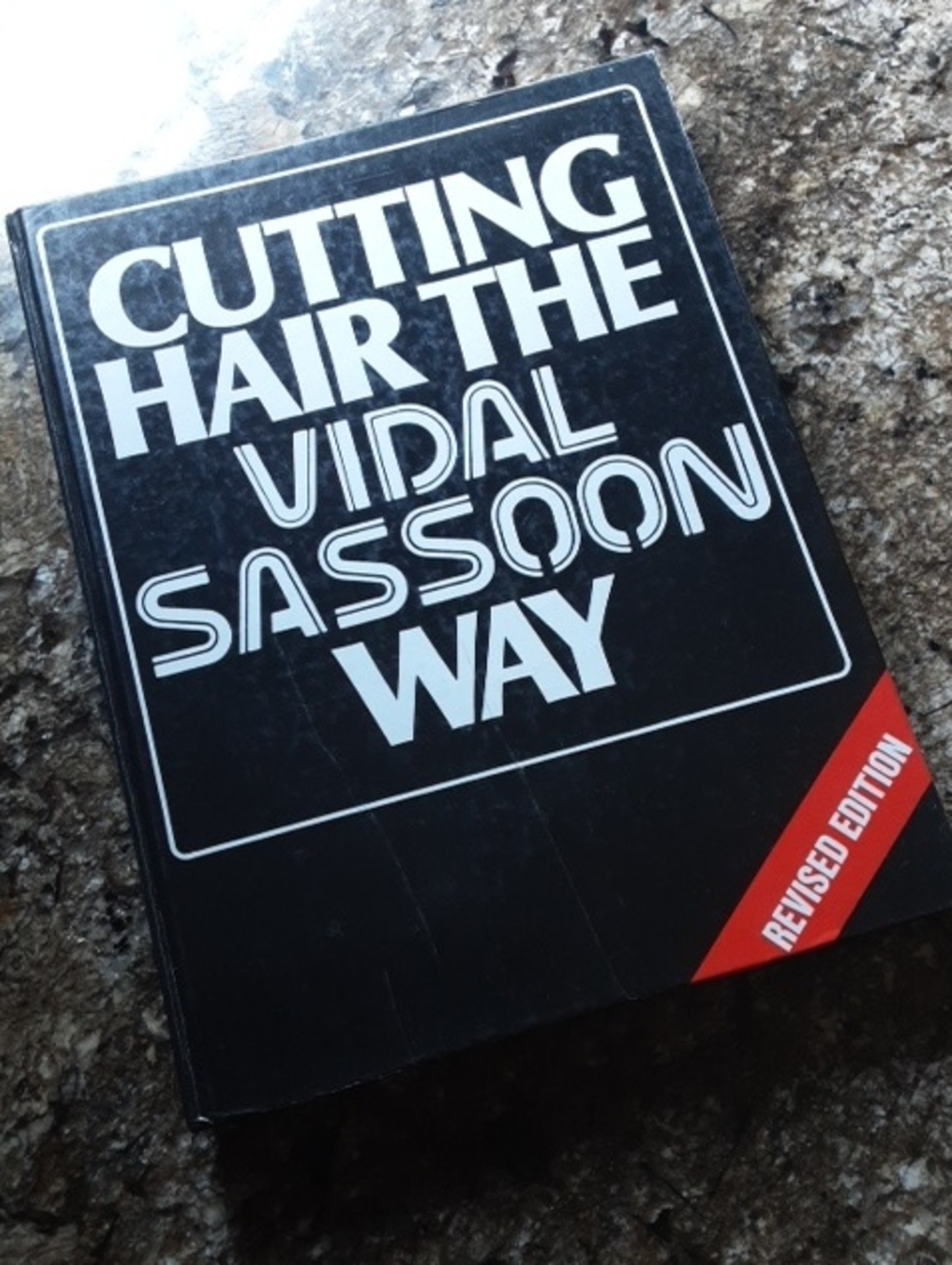 Cutting Hair The Vidal Sassoon Way Book